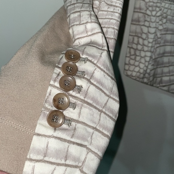 BCBG Max Azria alligator print blazer. - Picture 4 of 8